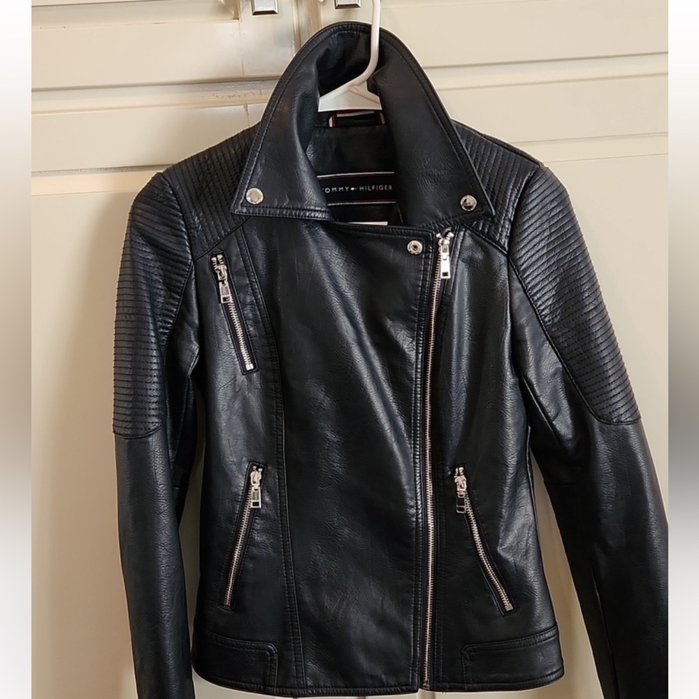LIKE NEW TOMMY HILFIGER MOTO JACKET💗💗💗